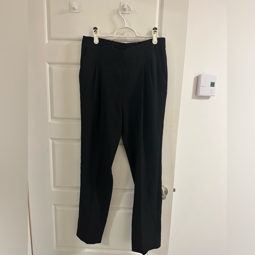 Le Château Black pleated pants